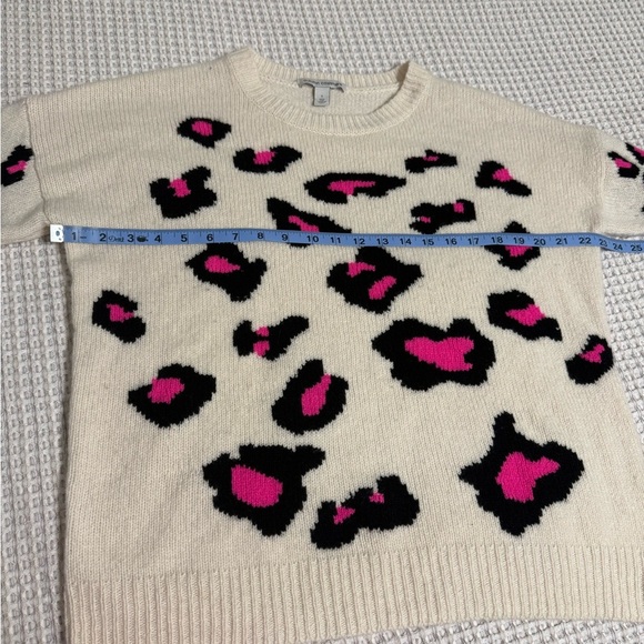 Autumn Cashmere White and Pink Patterned Sweater - Picture 6 of 8